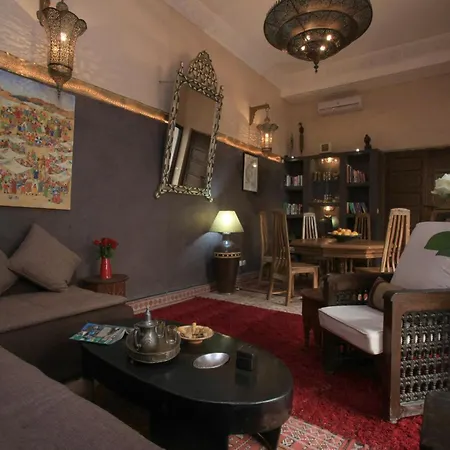 Riad Mur Akush-2